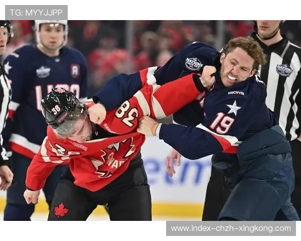 冰球联赛爆冲突!双方球员全武行裁判看傻 冰球联赛爆冲突!双方球员全武行裁判看傻