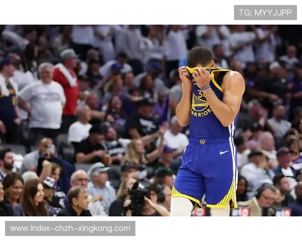 勇士管理层憋大招:多队密切关注 勇士管理层憋大招:多队密切关注