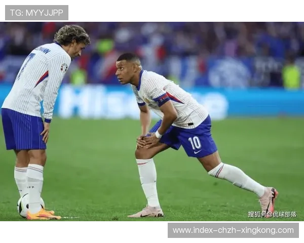 姆巴佩单刀挑射得分再度展现顶级速度